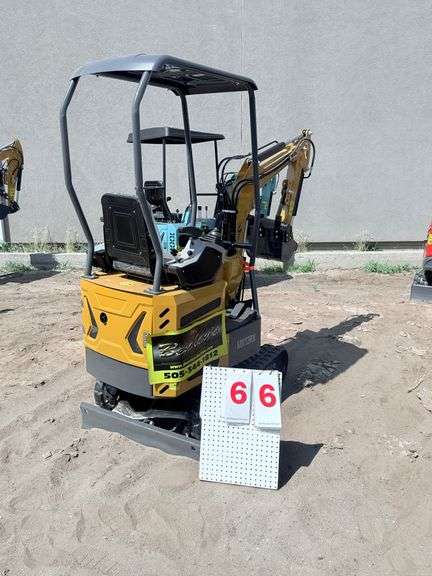 2025 CFG MINI EXCAVATOR MODEL: MX12RX - RATO GASOLINE ENGINE, S/N: MX12RX2025J000484 (KEY)