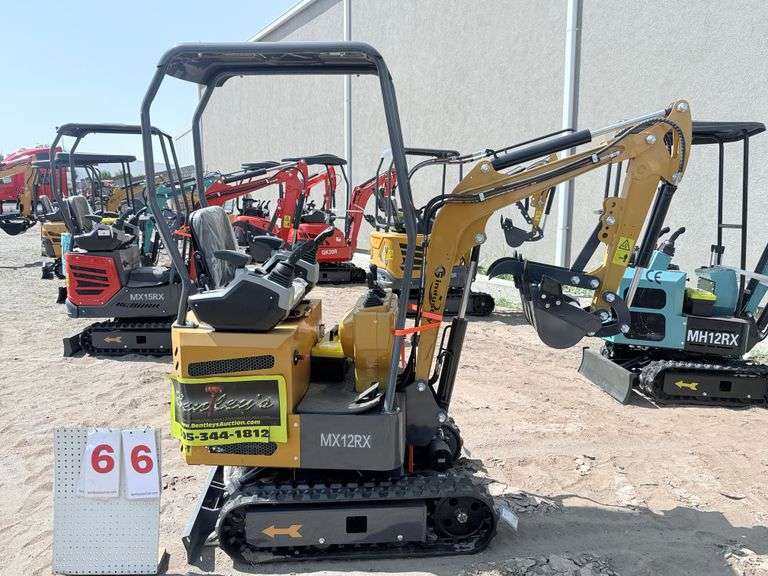 2025 CFG MINI EXCAVATOR MODEL: MX12RX - RATO GASOLINE ENGINE, S/N: MX12RX2025J000484 (KEY)