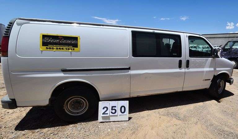 1997  CHEVROLET  EXPRESS  3500 (1 TON)  CARGO VAN  UNKNOWN
