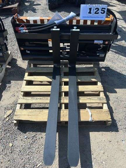 2025 WOLVERINE PALLET FORK HYDRAULIC ADJUSTABLE - FOR SKID LOADER MODEL: PFA-11-3300G,