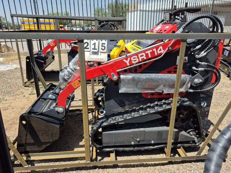 2024/2025 AGT SKID STEER LOADER MODEL: YSRT14 - RATO GASOLINE ENGINE, S/N: YSRT142025L010114
