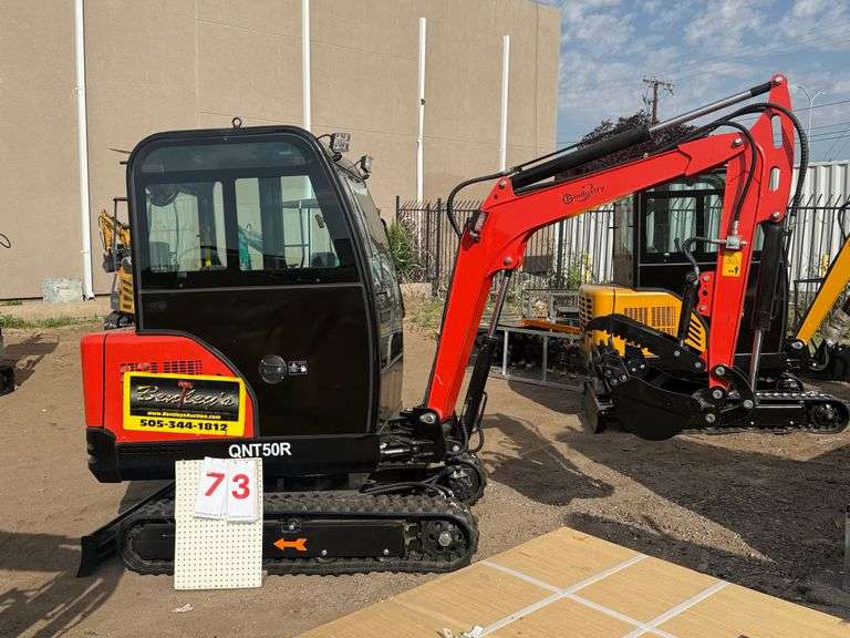 2025 CFG MINI EXCAVATOR MODEL: QNT50R - RATO GASOLINE ENGINE, S/N: QNT50R25040500002 (KEY)