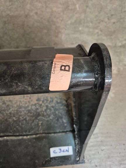 BUCKET ATTACHMENT, 20" WIDE