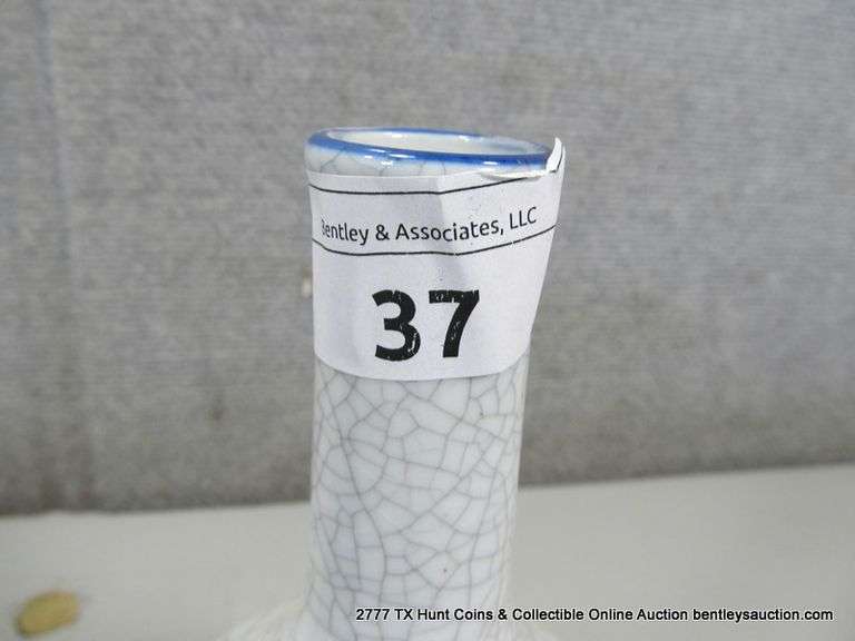 BLUE & WHITE 8" X 5" VASES: 1-ASIAN VINTAGE ANTIQUE, 1-VICTORIAN WARE 9 1/8" X 5" VINTAGE  (2 X MONE