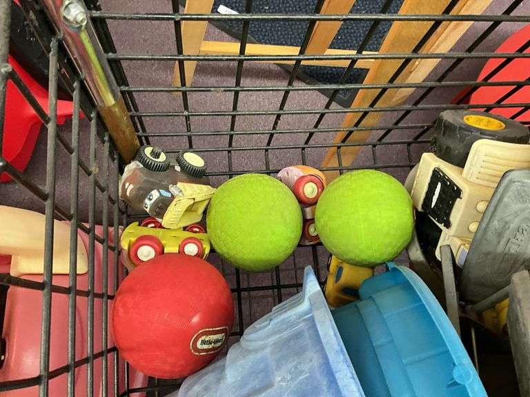 OUTDOOR LITTLE TIKES BALLS, TONKA TOYS, POLY BUCKETS