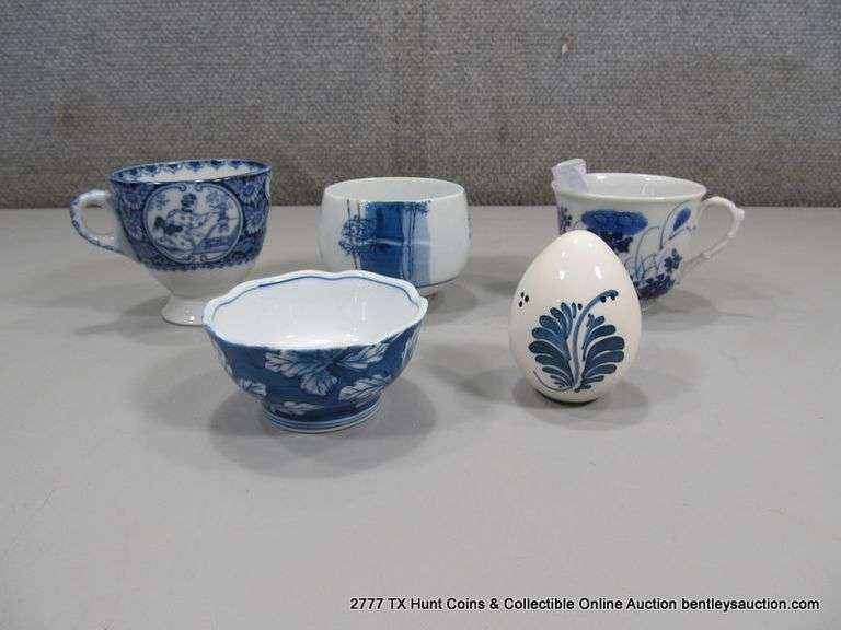 LOT: 4 ASSORTED CUPS & 1 EGG - 2 1/2"