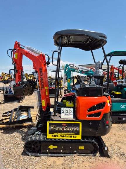 2024/2025 AGT MINI EXCAVATOR MODEL: NT18K - KUBOTA DIESEL ENGINE, S/N: NT18K2025Z0105352
