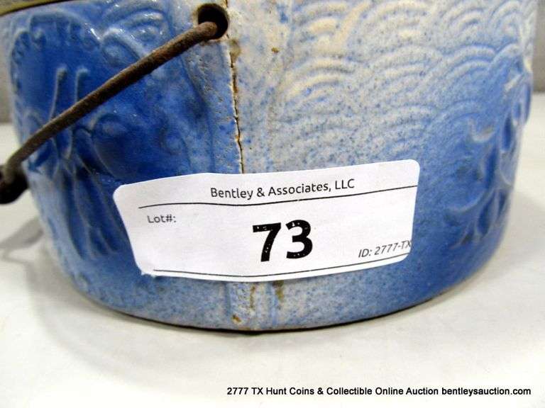 LOT: ANTIQUE BLUE & WHITE CERAMIC BUTTER CROCK (7" X 4 1/2")
