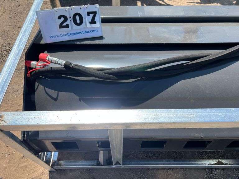2025 WOLVERINE SKID STEER VIBRATORY ROLLER ATTACHMENT MODEL: VR-11-66W, 66"