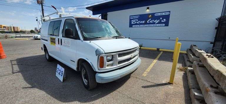 1997  CHEVROLET  EXPRESS  2500 (3/4 TON)  CARGO VAN  UNKNOWN