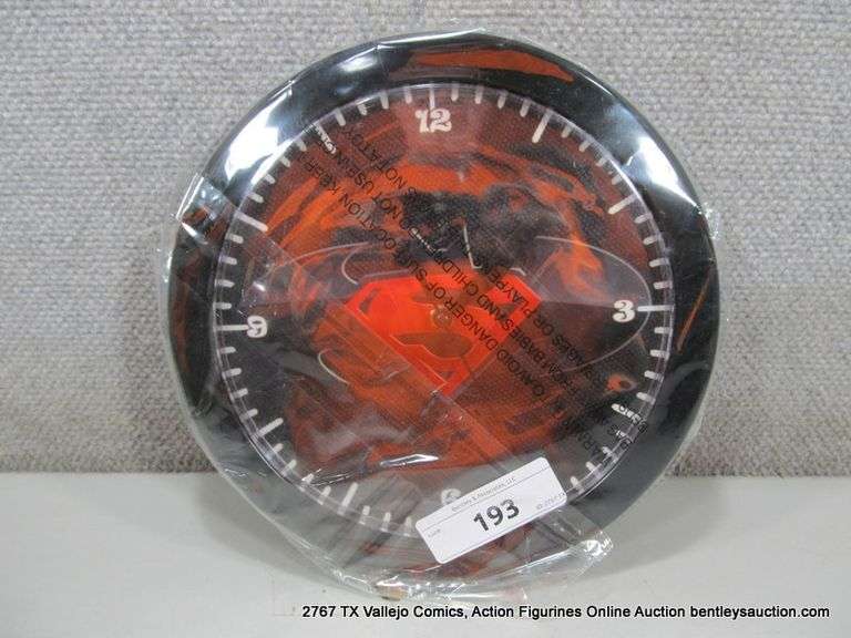 D.C. BATMAN & SUPERMAN CLOCK