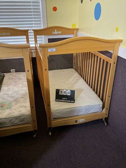 FOUNDATIONS BABY CRIB W/ MATTRESS