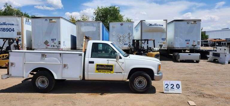 2000  CHEVROLET  GMT-400 TRUCK  2500 (3/4 TON)  SERVICE BED  257,455 MILES