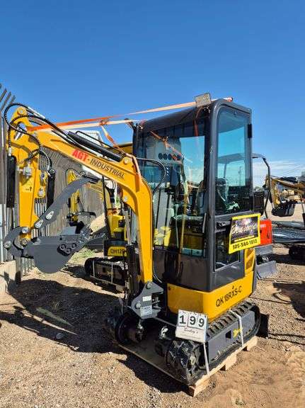 2024/2025 AGT MINI EXCAVATOR MODEL: QK18RXS-C - RATO GASOLINE ENGINE, S/N: QK18RXS-C24123003