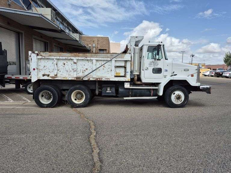 1991  WHITE GMC  ACL  Truck  293,054 MILES