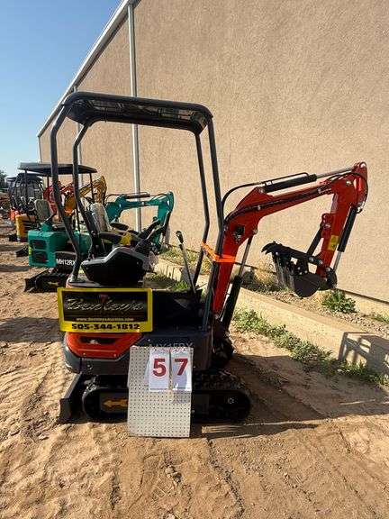 2025 CFG MINI EXCAVATOR MODEL: MX15RX - RATO GASOLINE ENGINE, S/N: MX15RX2025X000485 (KEY)