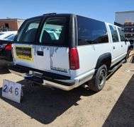1996  CHEVROLET  SUBURBAN  1/2 TON  (SUV)/(MPV) 4WD  122,757 MILES
