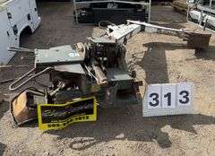 BOBCAT BACKHOE ATTACHMENT MODEL: 909, S/N: 6561138-M-1470 - FADED PAINT/RUST AND NORMAL WEAR & TEAR