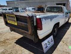 1993  CHEVROLET  GMT-400  1/2 TON  PICKUP W/ LIFT GATE  140,327 MILES