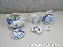 LOT 2: ASIAN TEAPOTS & UNMARKED CREAMER DISH