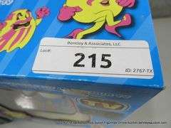 LOT: (2) PACMAN WALL ART & MS. PACMAN PLUG AND PLAY