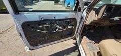 1993  CHEVROLET  GMT-400  1/2 TON  PICKUP W/ LIFT GATE  140,327 MILES