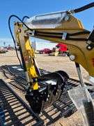 2024/2025 AGT MINI EXCAVATOR MODEL: H15R - 420CC GAS ENGINE, E/N: H15R20250105M0037 (KEY)