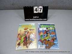 LOT: (2) SCOOBY-DOO TEAM UP FT. HARLEY QUINN