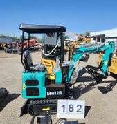 2024/2025 AGT MINI EXCAVATOR MODEL: MH12R - RATO GASOLINE ENGINE, S/N: MH12R2025010M704 (KEY)
