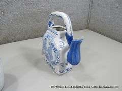 LOT 2: ASIAN TEAPOTS & UNMARKED CREAMER DISH
