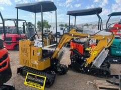 2024/2025 AGT MINI EXCAVATOR MODEL: H15R - 420CC GASOLINE ENGINE, S/N: H15R20241231V0683