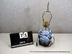 LOT: ORIENTAL ASIAN LAMPS, CERAMIC