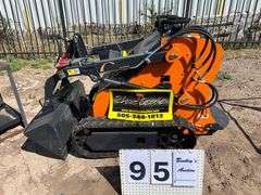 2025 LANDHERO MINI SKID STEER LOADER MODEL: LDH-T460, (KEY)