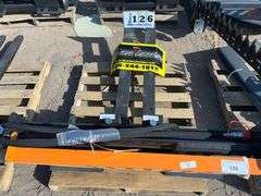 2025 WOLVERINE PALLET FORK HYDRAULIC ADJUSTABLE - FOR SKID LOADER MODEL: PFA-11-3300G,