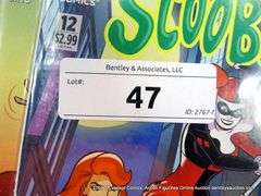 LOT: (2) SCOOBY-DOO TEAM UP FT. HARLEY QUINN