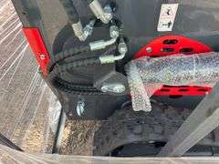2024/2025 AGT SKID STEER LOADER MODEL: YSRT14 - RATO GASOLINE ENGINE, S/N: YSRT142025L010112