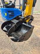 2024/2025 AGT MINI EXCAVATOR MODEL: QNT30 - KUBOTA DIESEL ENGINE, S/N: QNT30241221000008