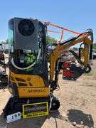 2024/2025 AGT MINI EXCAVATOR MODEL: QK18RXS-C - RATO GASOLINE ENGINE, S/N: QK18RXS-C24123003