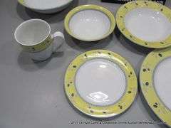 ROYAL DOULTON BLEBERRY 88 PC CHINA SET: 14 CUPS, SUGAR & CREAMER, 10 BOWLS 6.5", (2) SALAD PLATES 9"