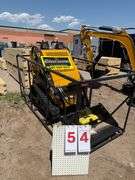 2025 AGT INDUSTRIAL MINI SKID STEER MODEL: MX-MRT-14, S/N: MXMRT142025000084 (KEY)
