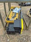2024/2025 AGT SKID STEER BREAKER MODEL: SSHH680, S/N: SSHH68025010501N