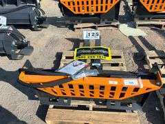 2025 WOLVERINE PALLET FORK HYDRAULIC ADJUSTABLE - FOR SKID LOADER MODEL: PFA-11-3300G,
