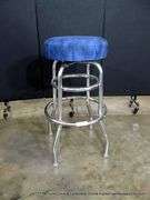 METAL STOOL