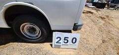 1997  CHEVROLET  EXPRESS  3500 (1 TON)  CARGO VAN  UNKNOWN