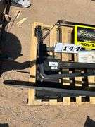 2024/2025 MOWER KING SKID STEER FORKS MODEL SA - ADJUSTABLE, QUICK ATTACH, S/N: SA25010501N-06N