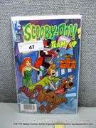 LOT: (2) SCOOBY-DOO TEAM UP FT. HARLEY QUINN