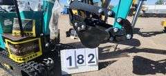 2024/2025 AGT MINI EXCAVATOR MODEL: MH12R - RATO GASOLINE ENGINE, S/N: MH12R2025010M704 (KEY)