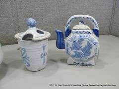 LOT 2: ASIAN TEAPOTS & UNMARKED CREAMER DISH