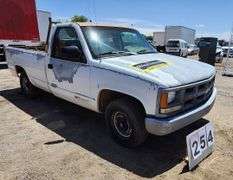 1993  CHEVROLET  GMT-400  1/2 TON  PICKUP W/ LIFT GATE  140,327 MILES