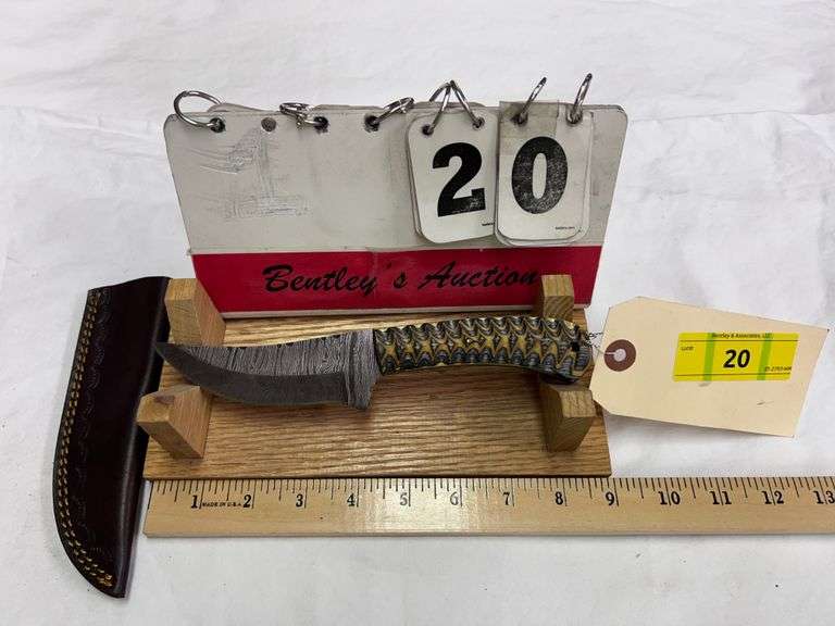 KNIFE W/ SHEATH - TOTAL LENGTH 8-1/2" - FIXED BLADE
